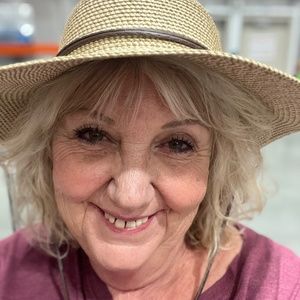 Meet your Posher, Nita